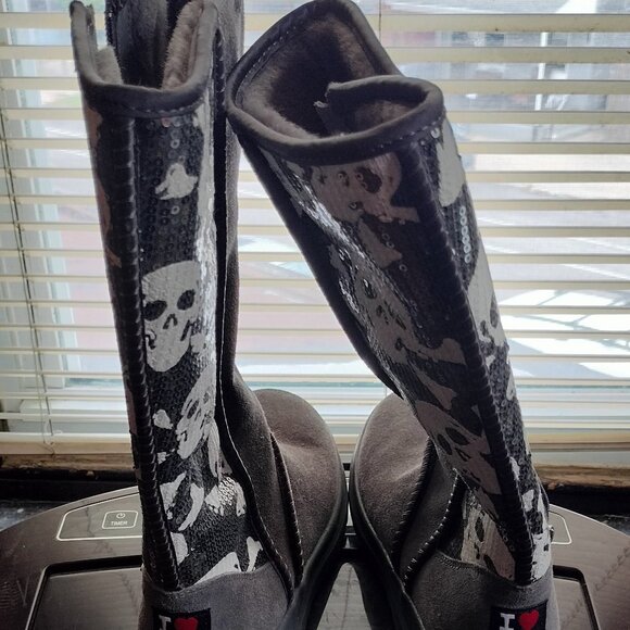 UGG Shoes - Women boots